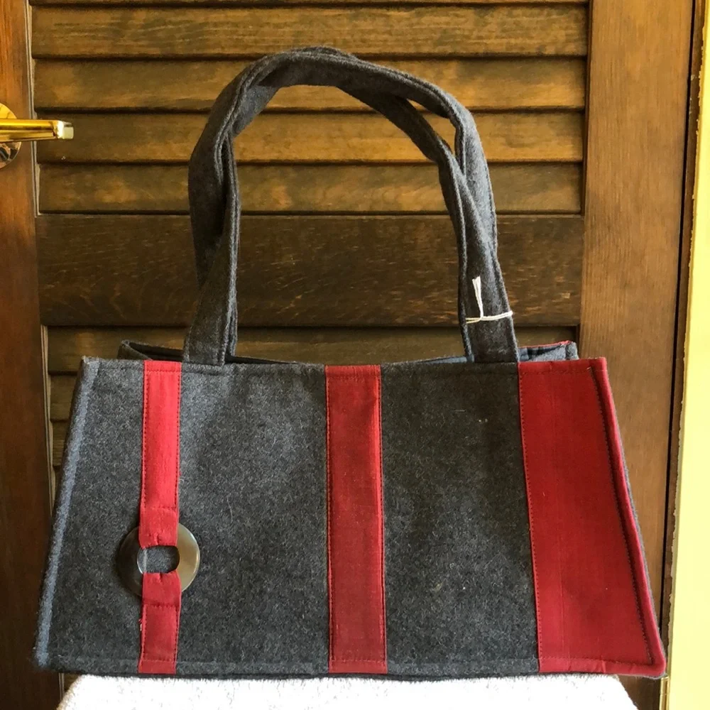 Shiraleah Gray and Red Shoulder Bag